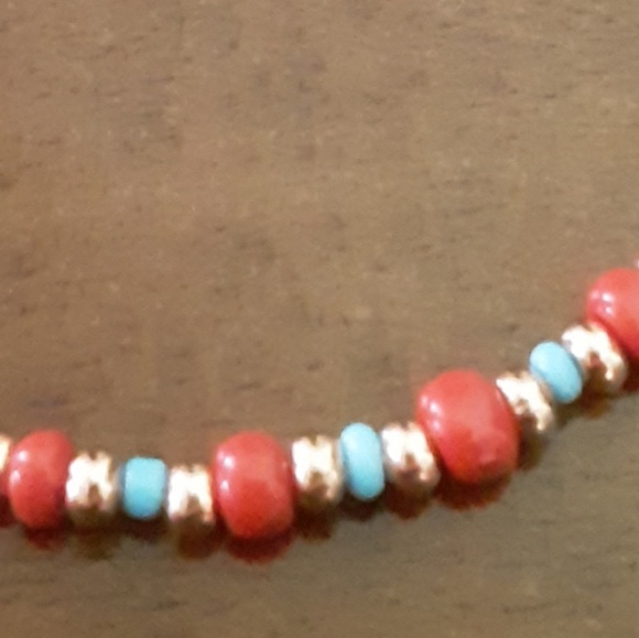 Friendship bead bracelet, Southwest colors. - Picture 3 of 4
